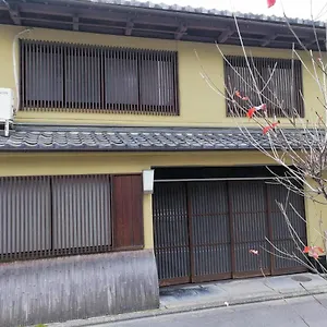 京都二条城近く京町屋120年の歴史に泊まる ヴィラ